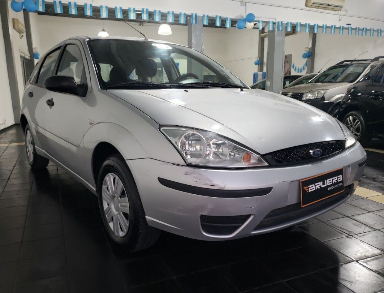 Ford Focus Usado Financiado en Mendoza, deRuedas