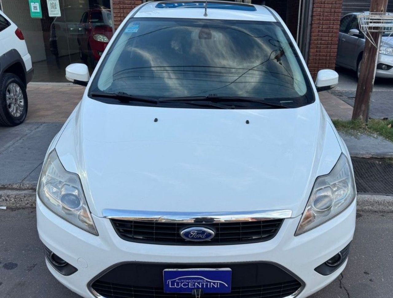 Ford Focus Usado Financiado en Mendoza, deRuedas