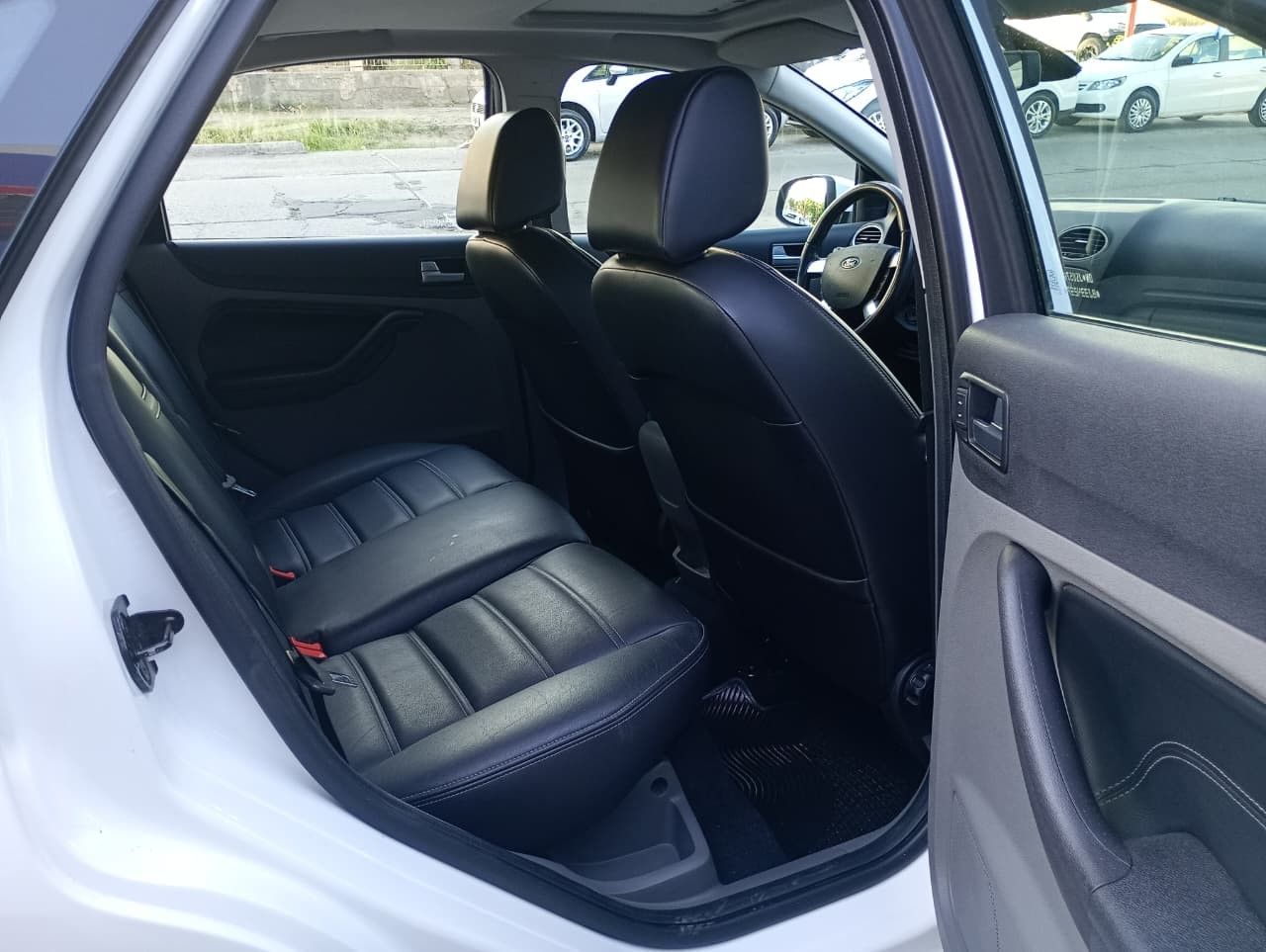 Ford Focus Usado Financiado en Mendoza, deRuedas