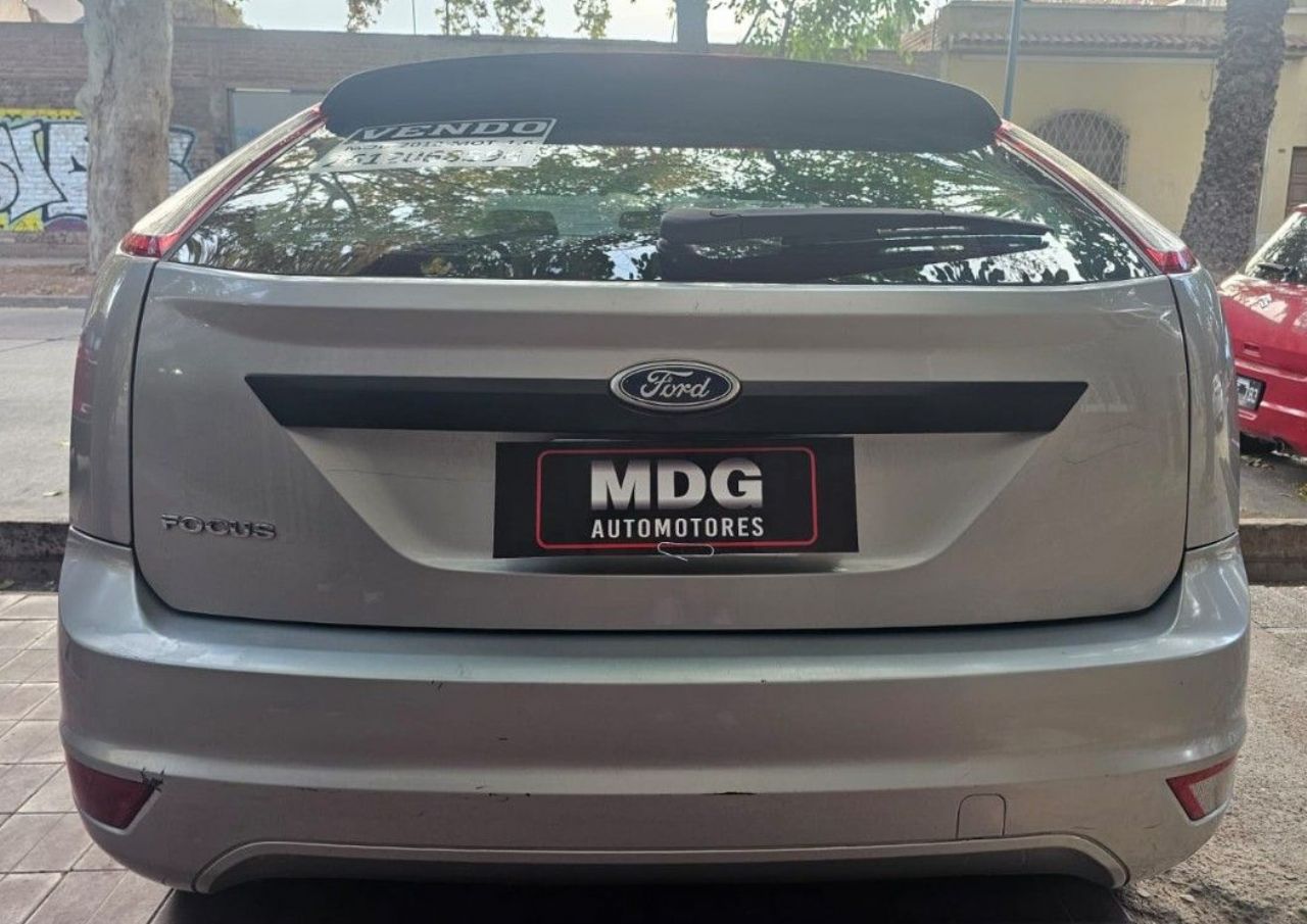 Ford Focus Usado Financiado en Mendoza, deRuedas