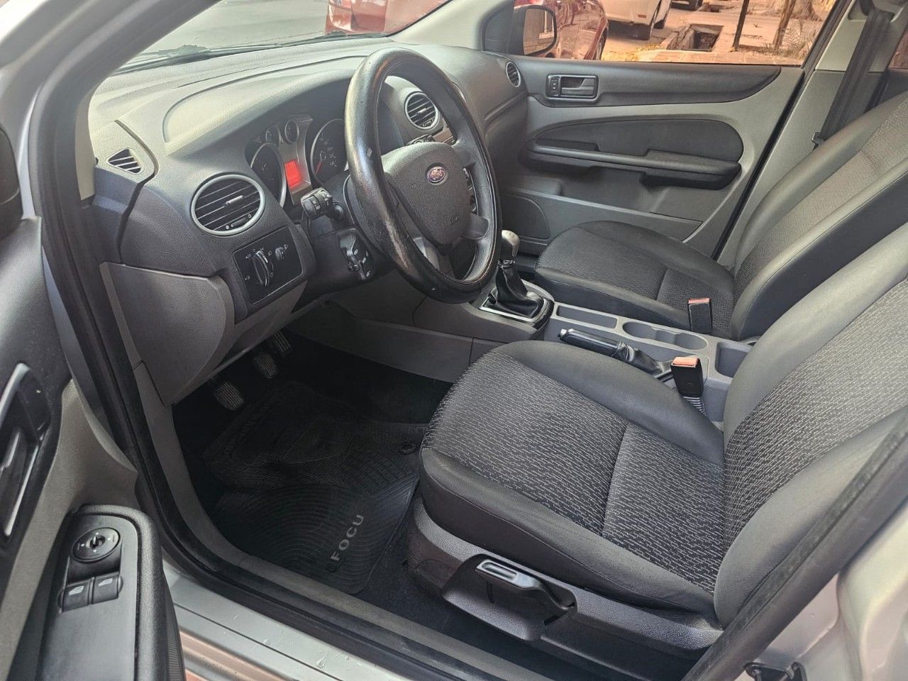 Ford Focus Usado Financiado en Mendoza, deRuedas