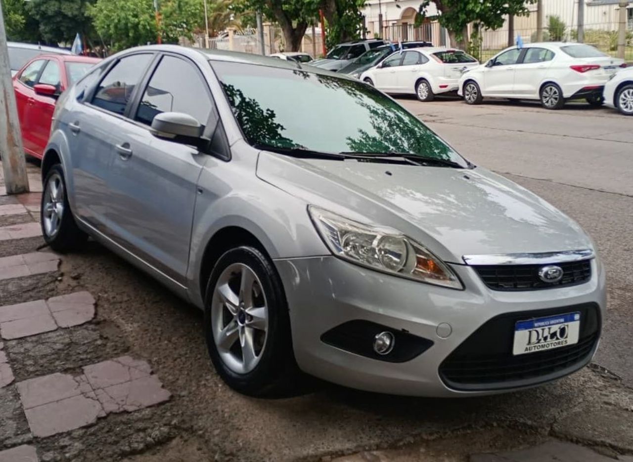 Ford Focus Usado Financiado en Mendoza, deRuedas