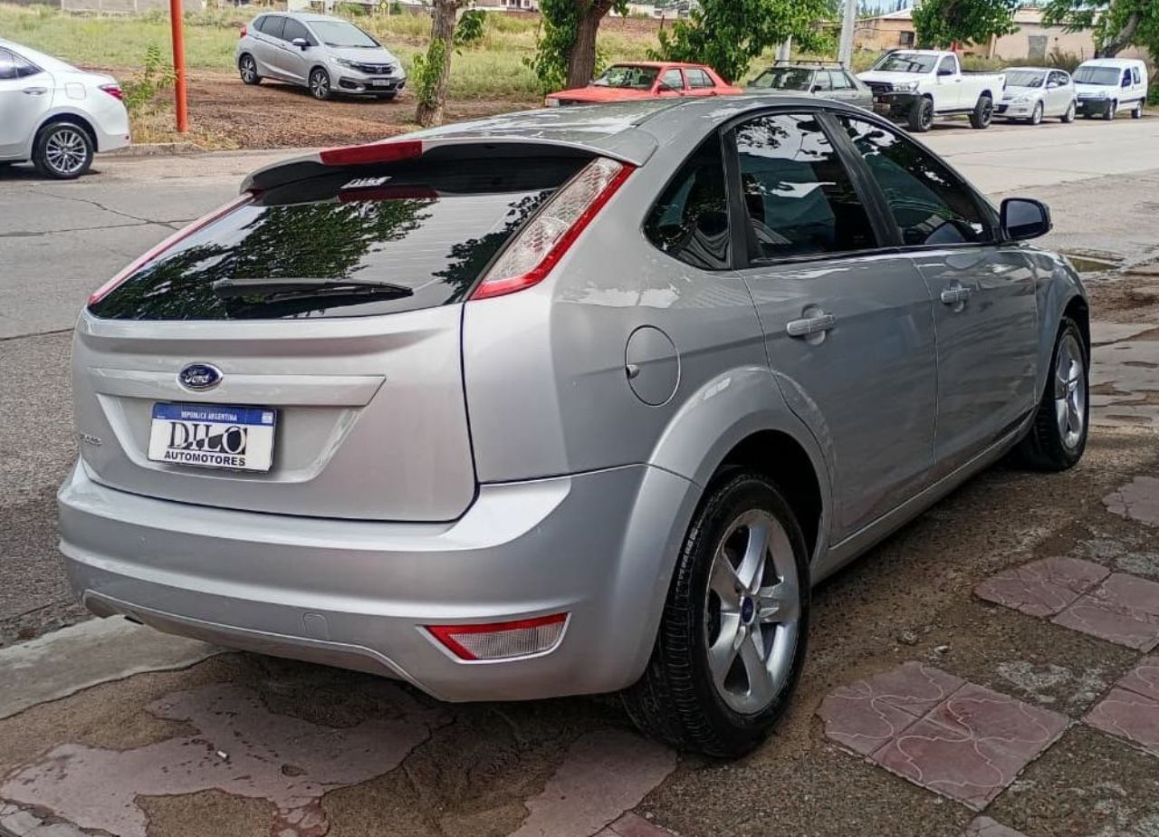 Ford Focus Usado Financiado en Mendoza, deRuedas