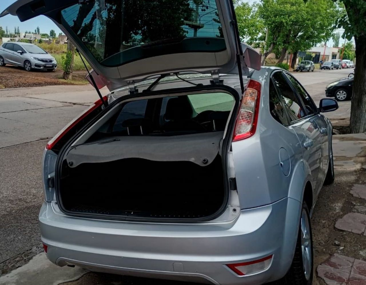 Ford Focus Usado Financiado en Mendoza, deRuedas