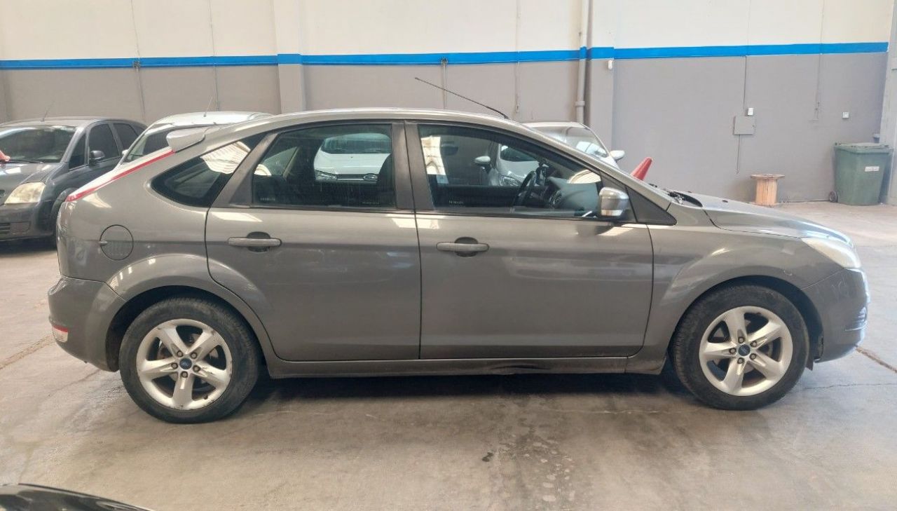 Ford Focus Usado Financiado en Mendoza, deRuedas