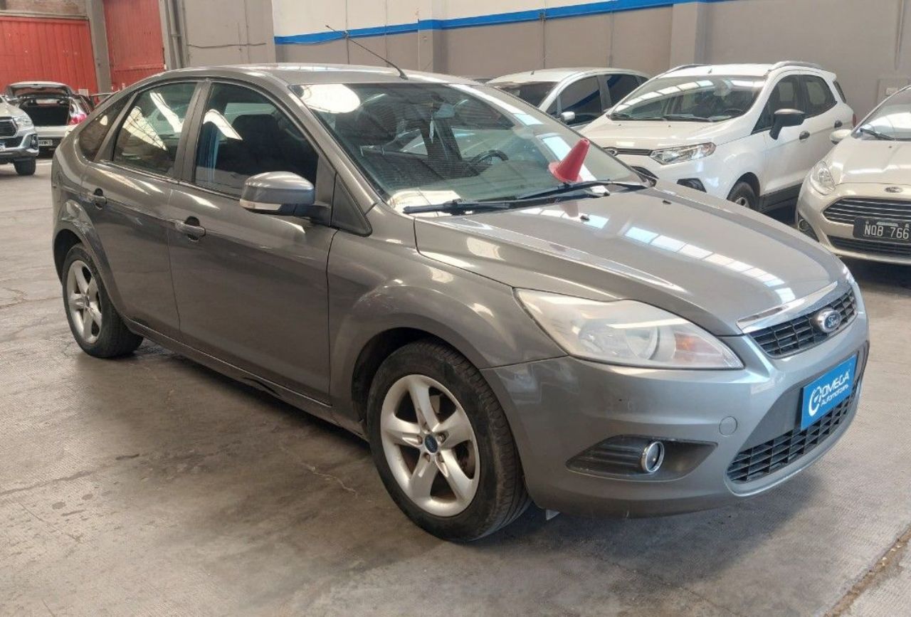 Ford Focus Usado Financiado en Mendoza, deRuedas