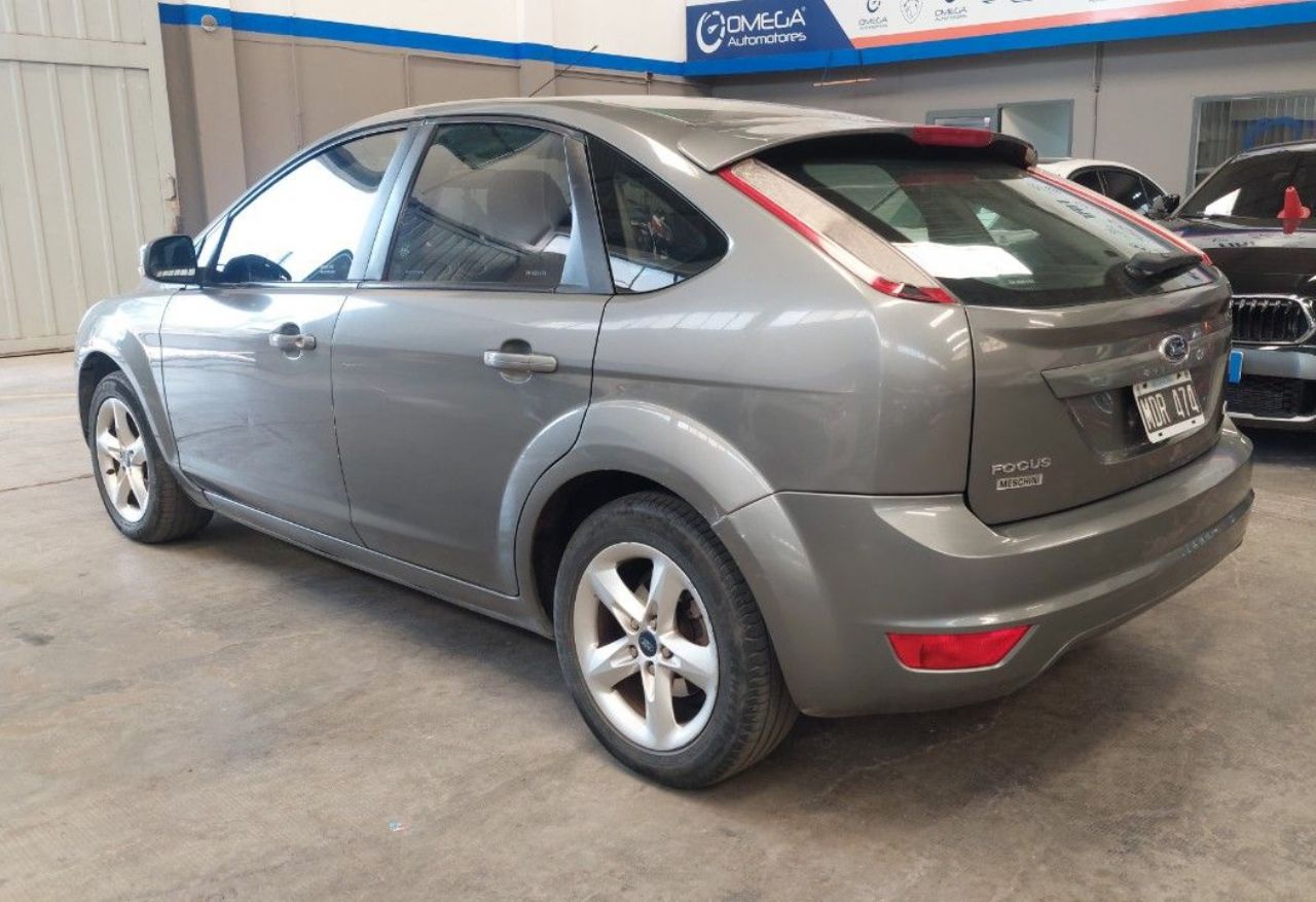 Ford Focus Usado Financiado en Mendoza, deRuedas