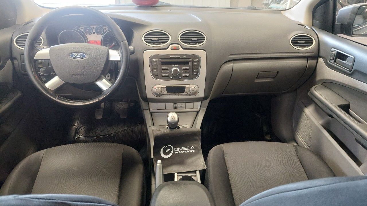 Ford Focus Usado Financiado en Mendoza, deRuedas