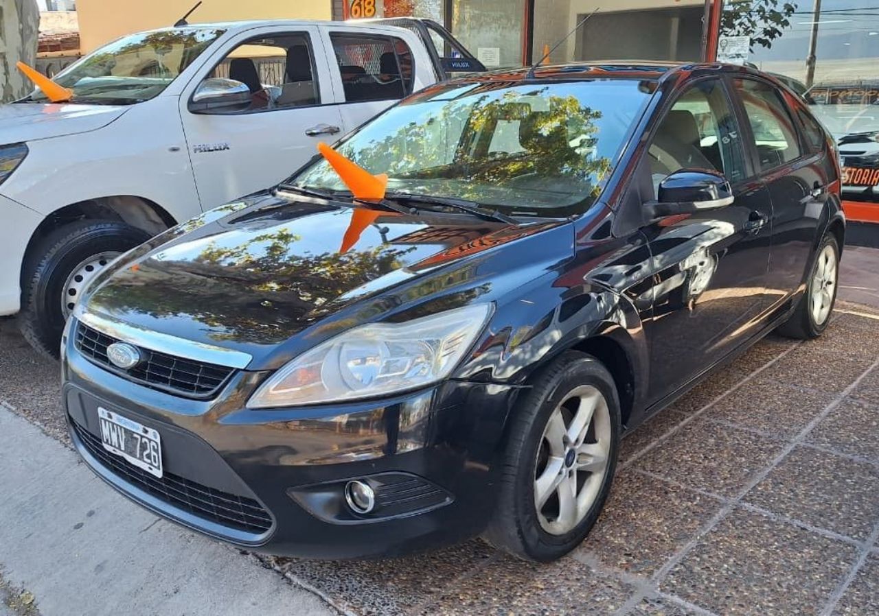 Ford Focus Usado Financiado en Mendoza, deRuedas