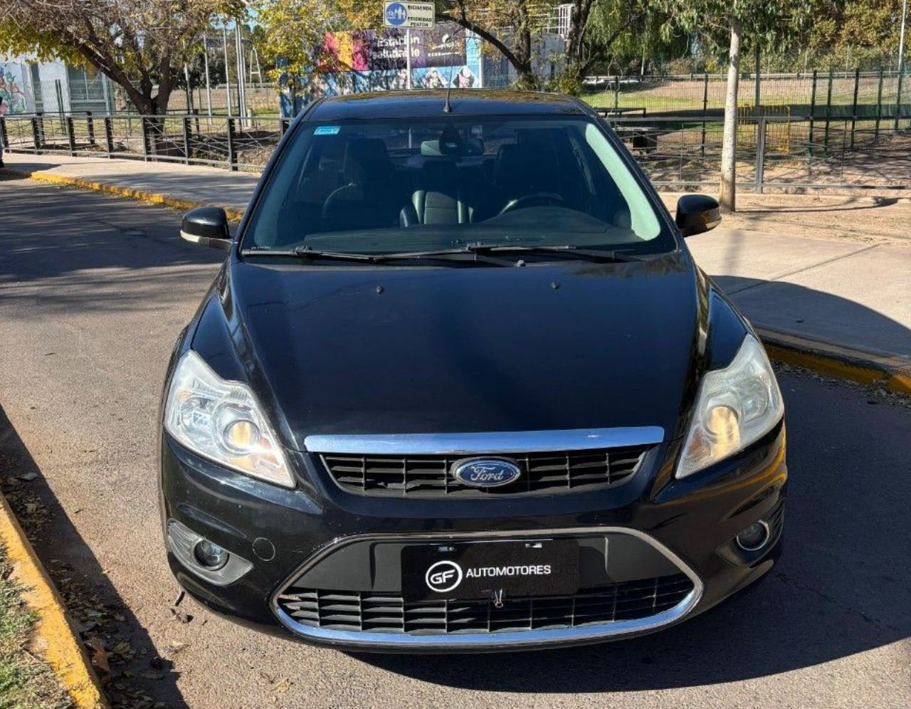 Ford Focus Usado Financiado en Mendoza, deRuedas