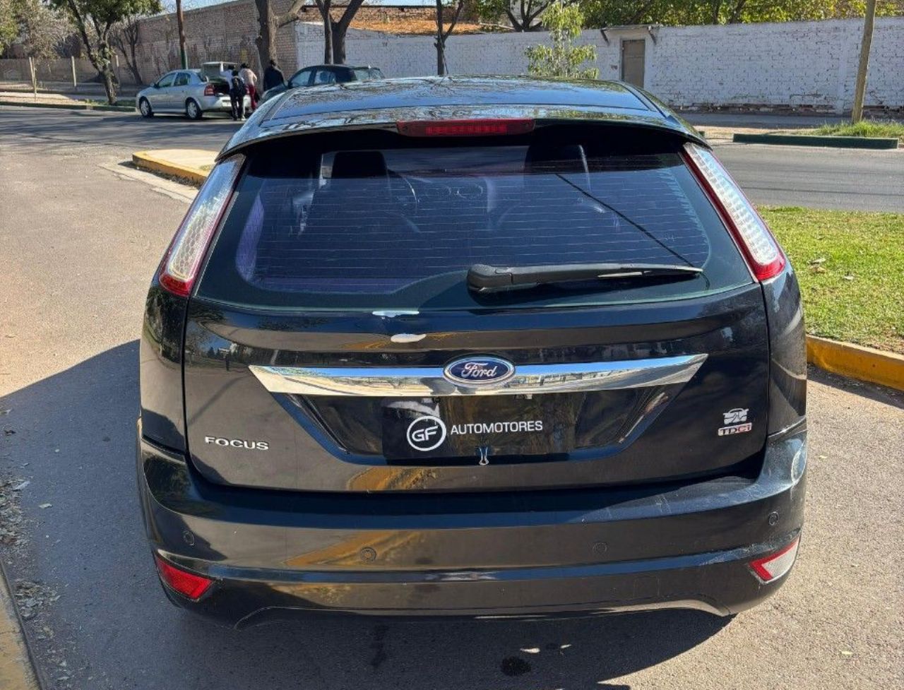 Ford Focus Usado Financiado en Mendoza, deRuedas