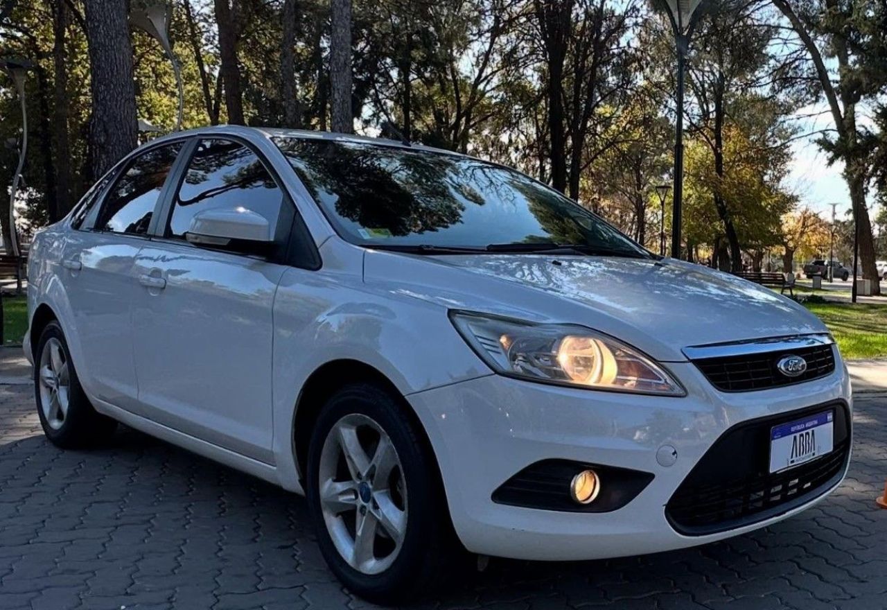 Ford Focus Usado Financiado en Mendoza, deRuedas
