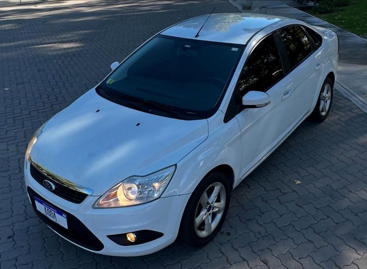 Ford Focus Usado Financiado en Mendoza, deRuedas