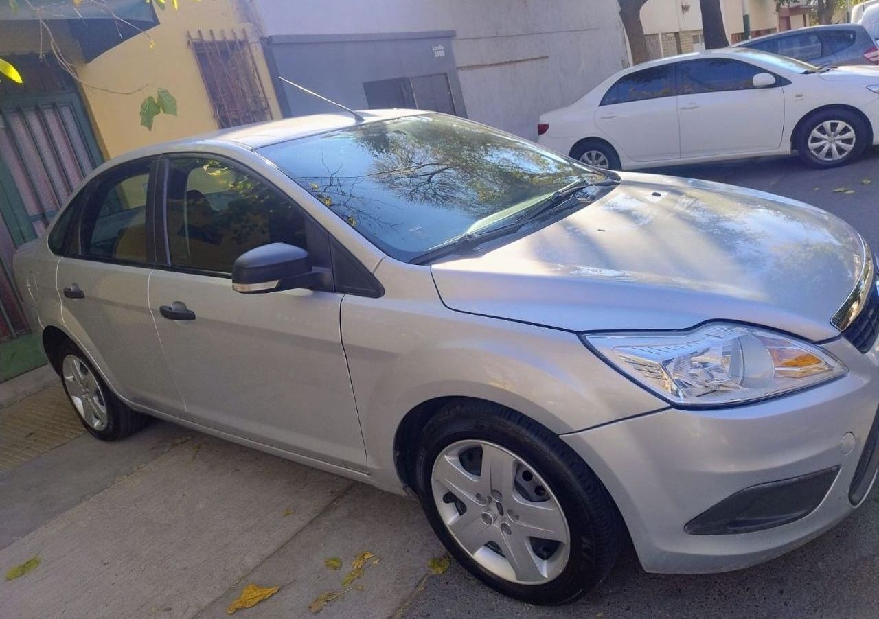 Ford Focus Usado Financiado en Mendoza, deRuedas