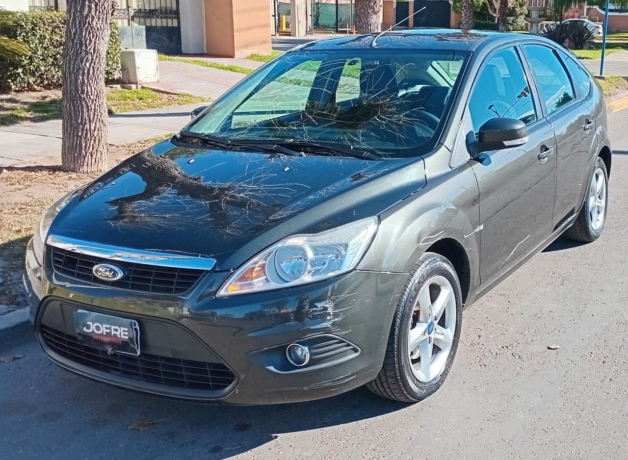 Ford Focus Usado Financiado en Mendoza, deRuedas