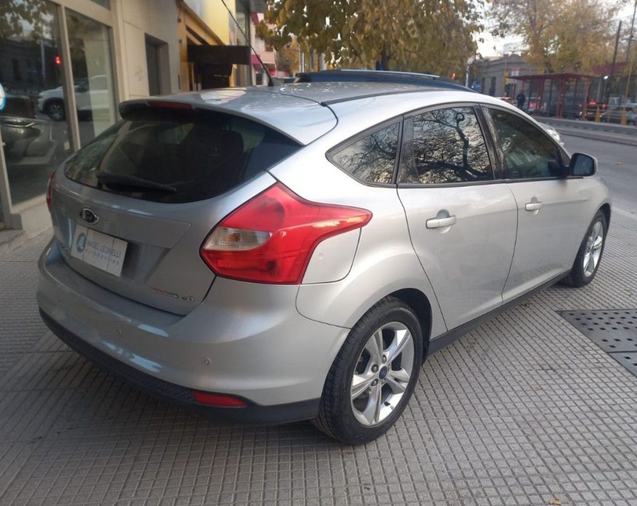 Ford Focus Usado Financiado en Mendoza, deRuedas