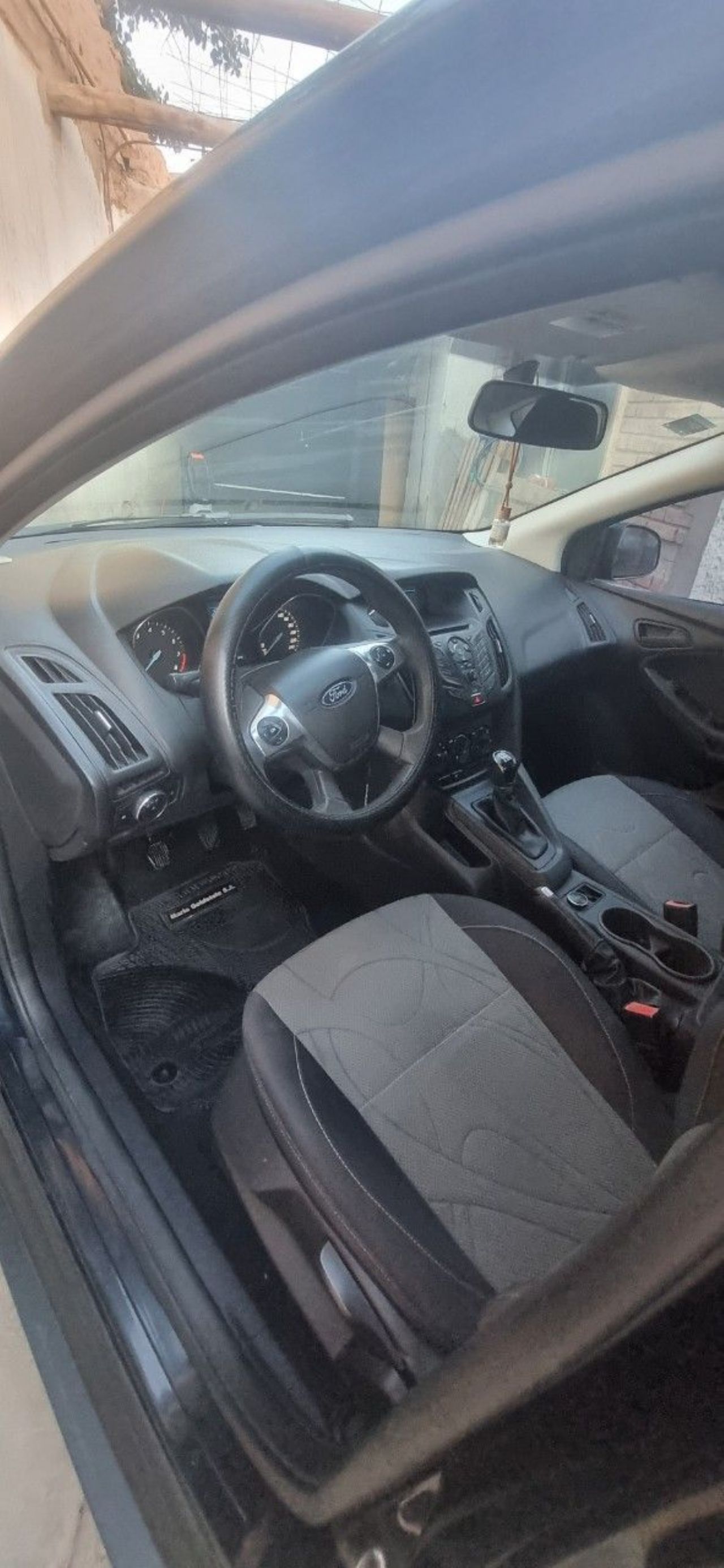 Ford Focus Usado Financiado en Mendoza, deRuedas