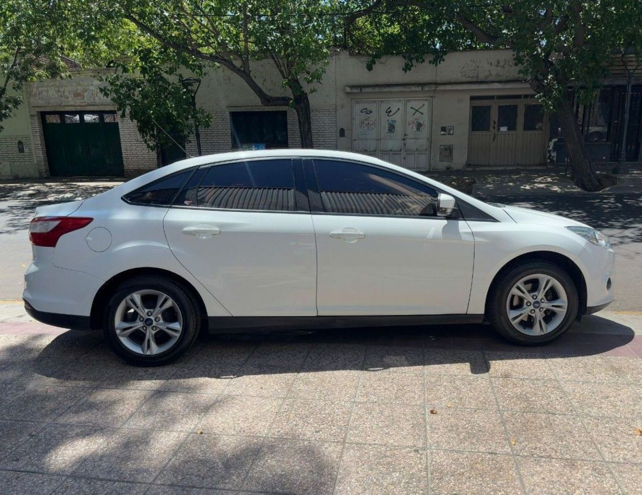 Ford Focus Usado Financiado en Mendoza, deRuedas