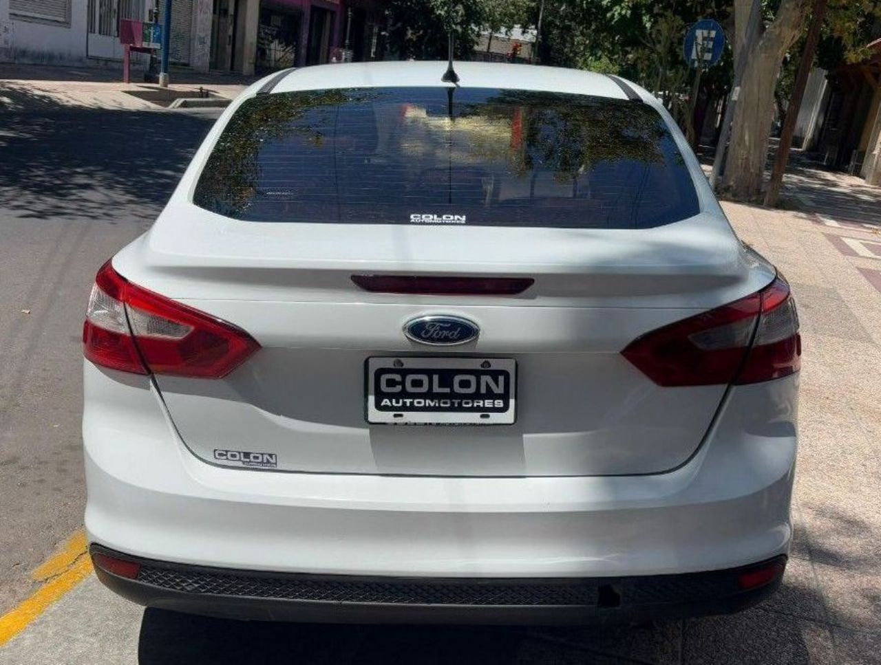 Ford Focus Usado Financiado en Mendoza, deRuedas