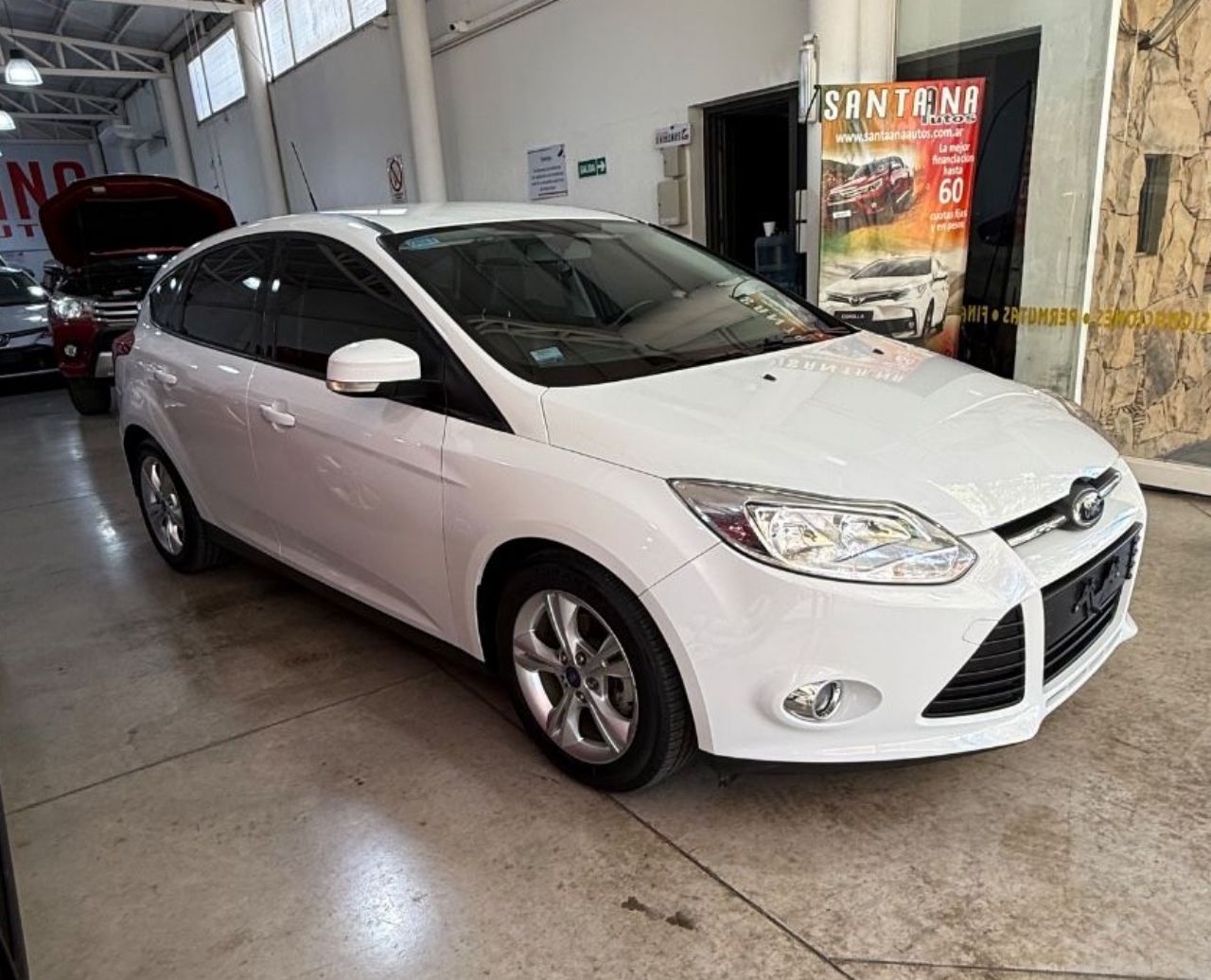 Ford Focus Usado Financiado en Mendoza, deRuedas