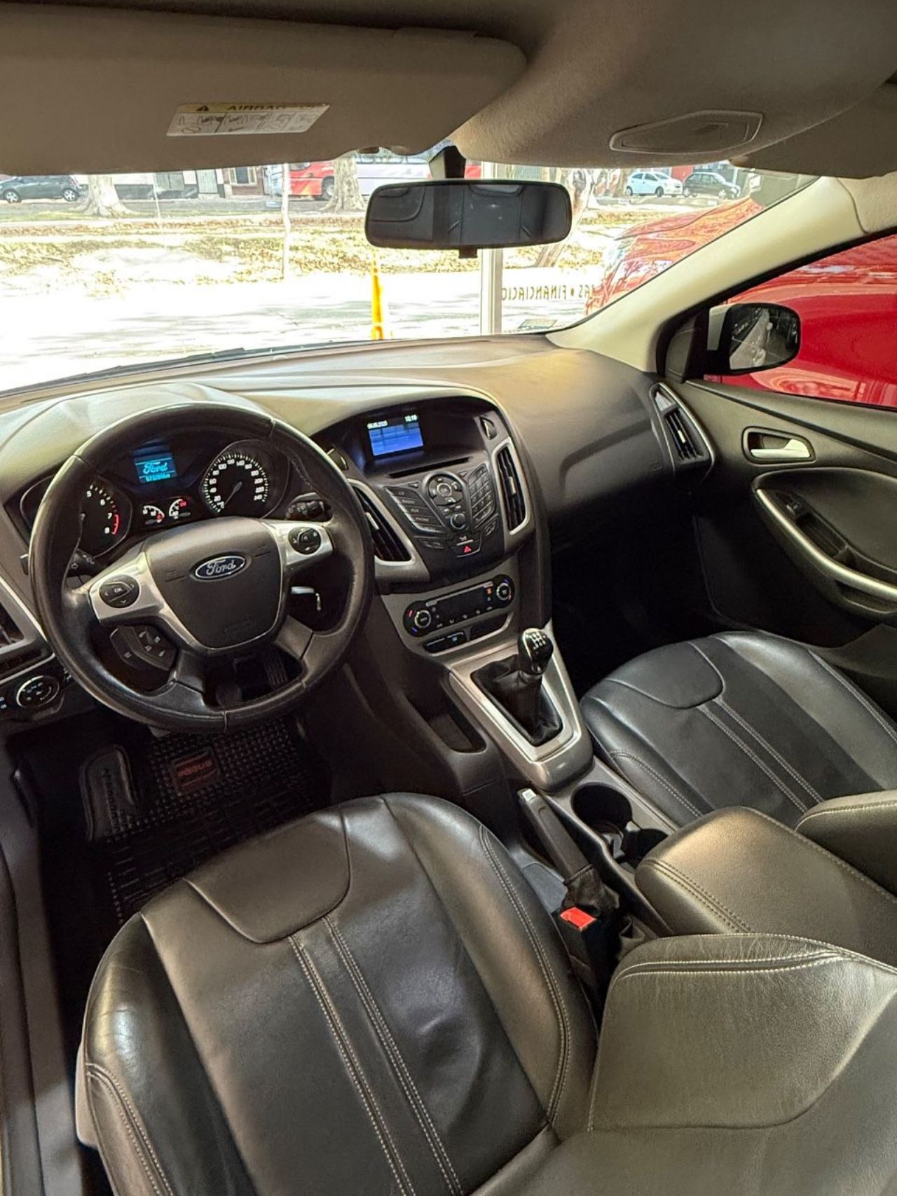 Ford Focus Usado Financiado en Mendoza, deRuedas