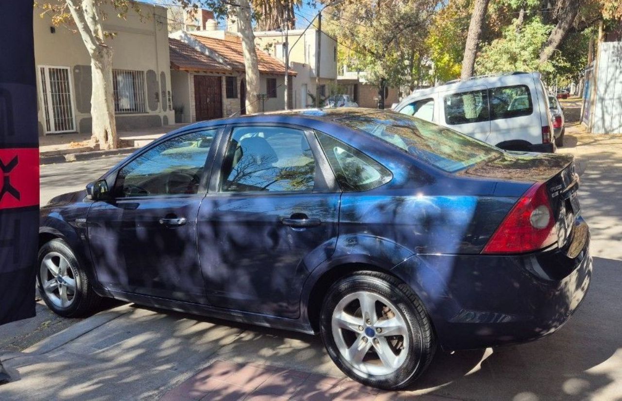 Ford Focus Usado Financiado en Mendoza, deRuedas
