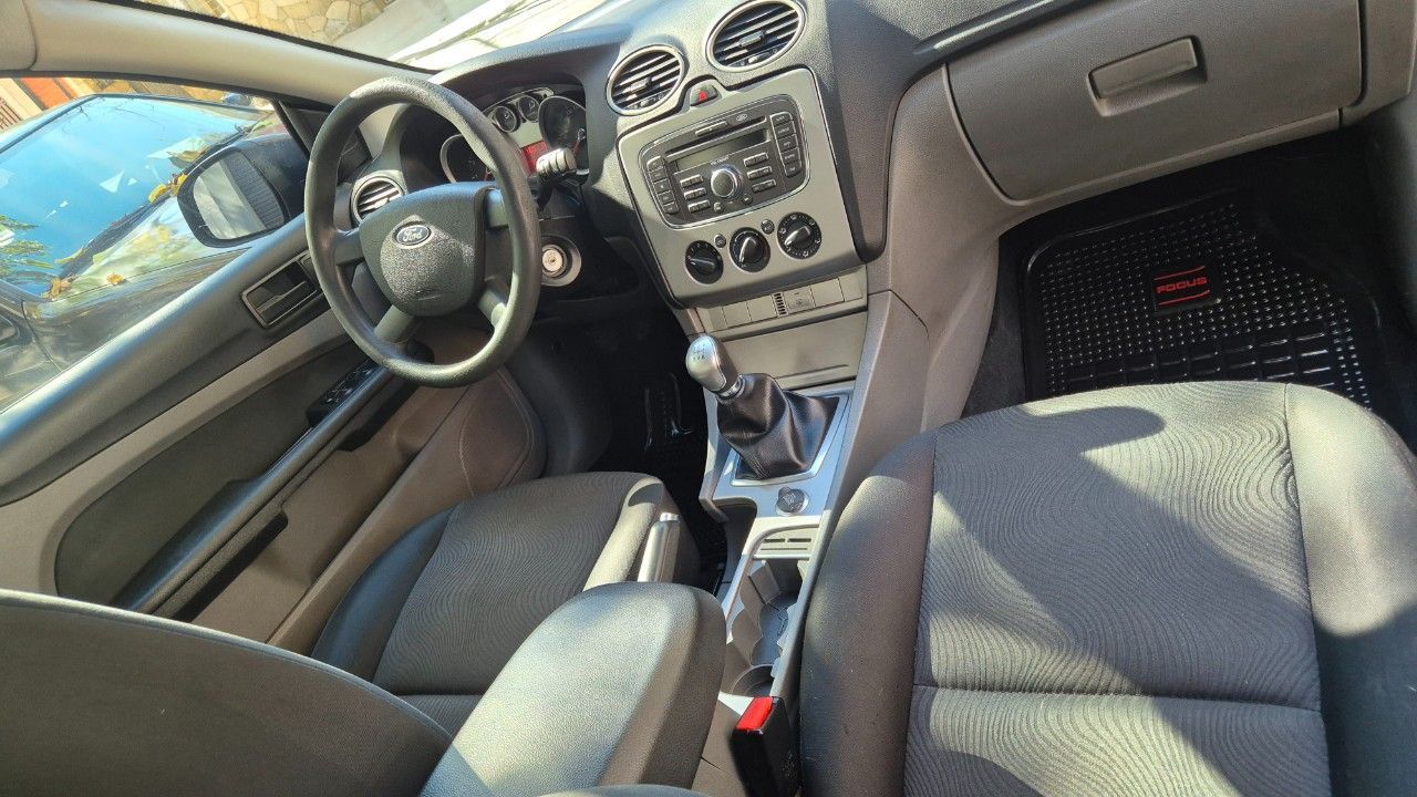 Ford Focus Usado Financiado en Mendoza, deRuedas