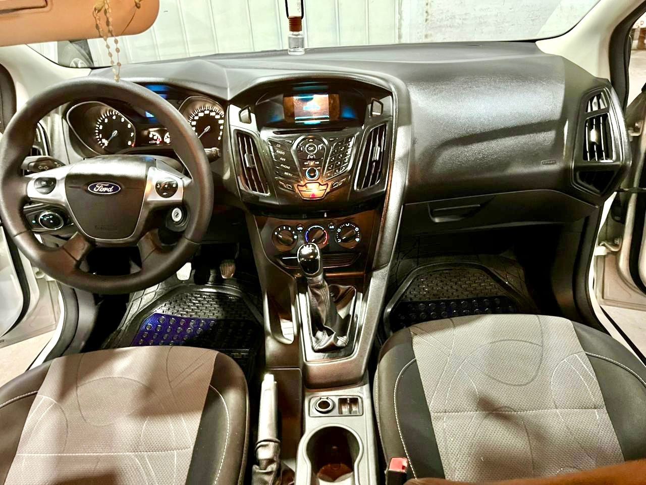 Ford Focus Usado Financiado en Mendoza, deRuedas