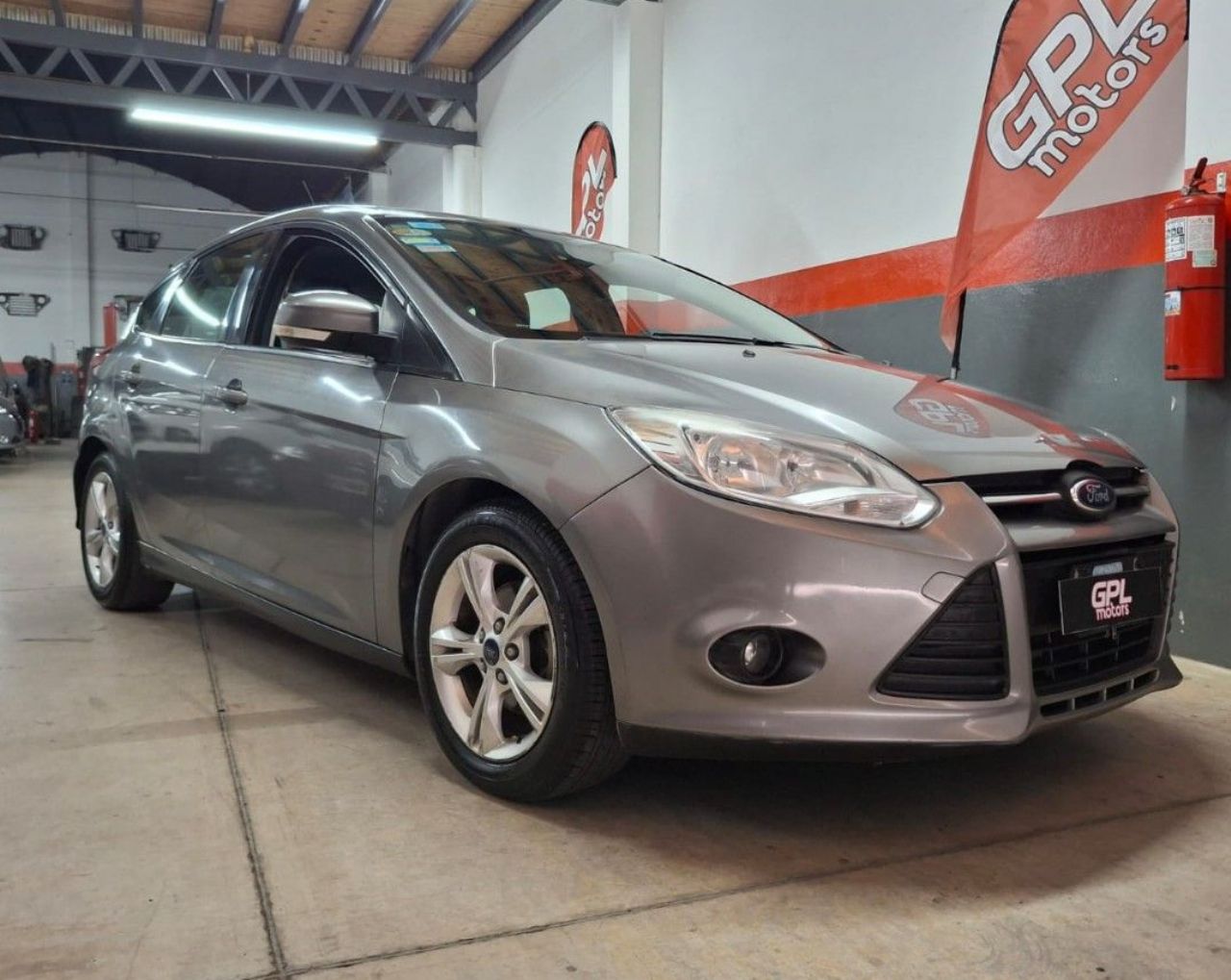 Ford Focus Usado Financiado en Mendoza, deRuedas