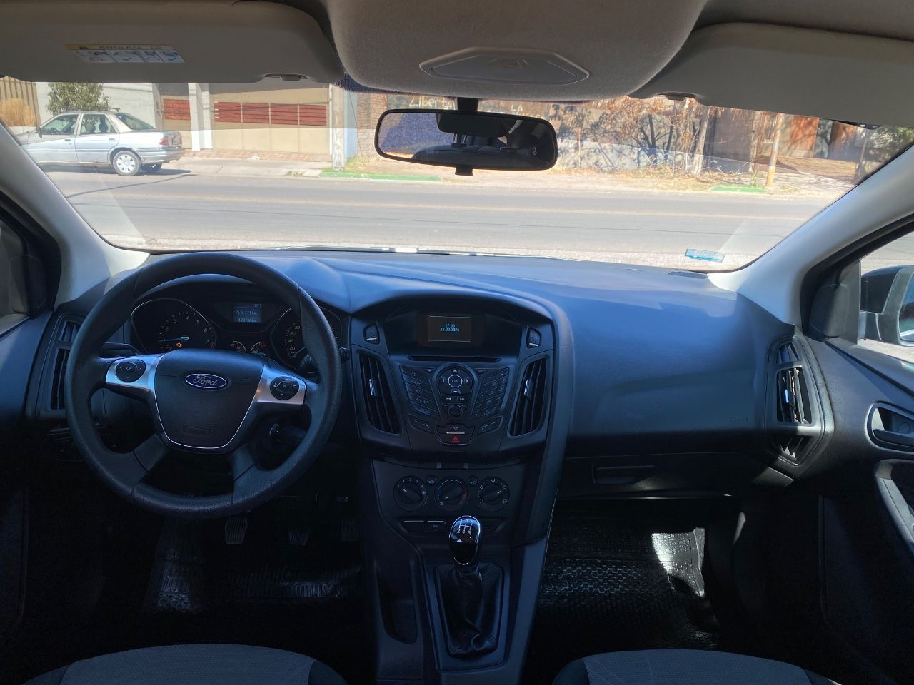 Ford Focus Usado Financiado en Mendoza, deRuedas