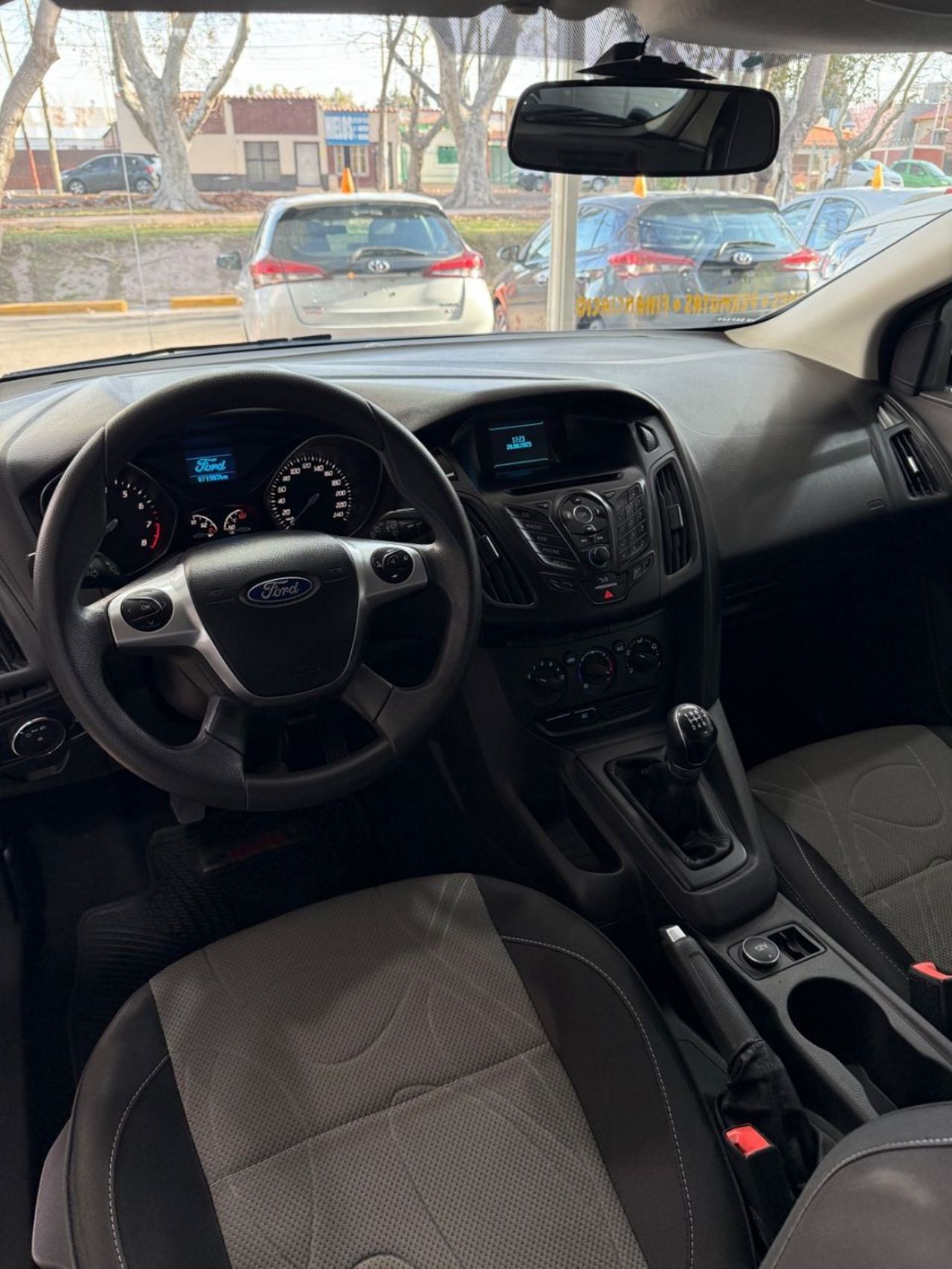 Ford Focus Usado Financiado en Mendoza, deRuedas