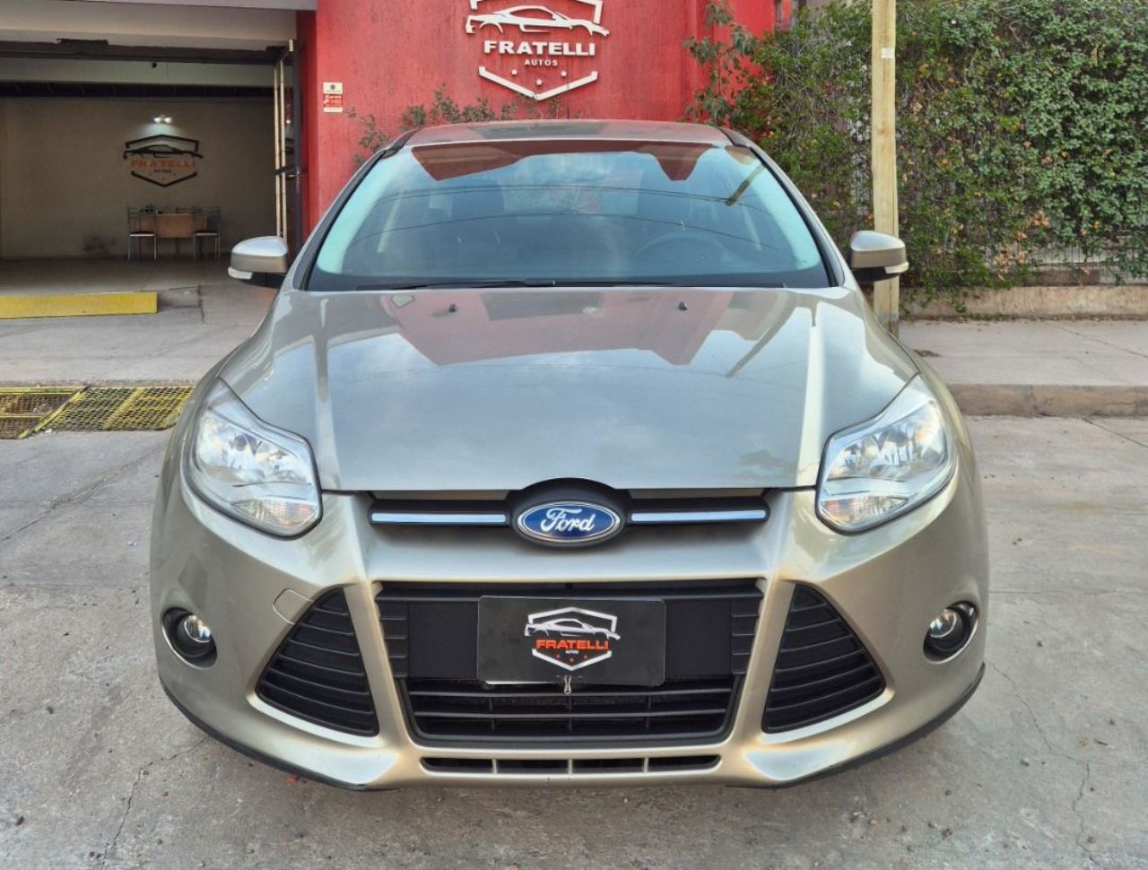 Ford Focus Usado Financiado en Mendoza, deRuedas