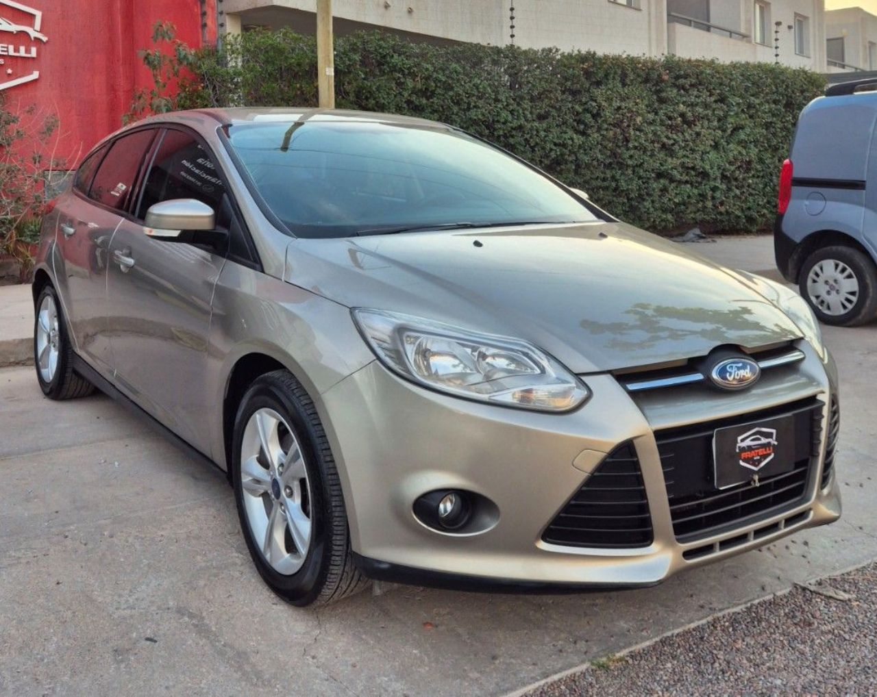 Ford Focus Usado Financiado en Mendoza, deRuedas