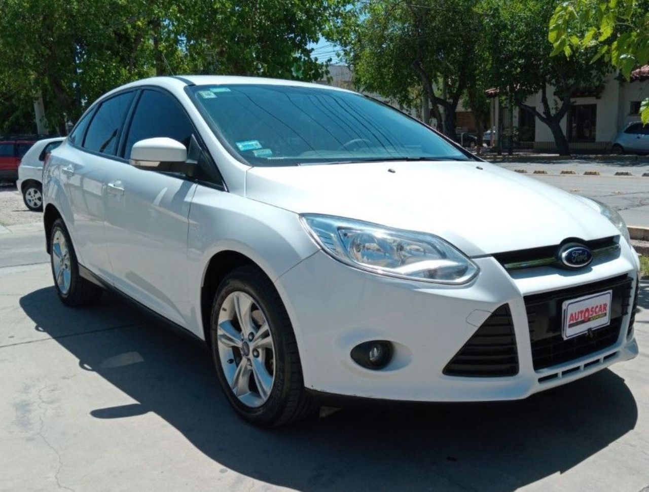 Ford Focus Usado Financiado en Mendoza, deRuedas