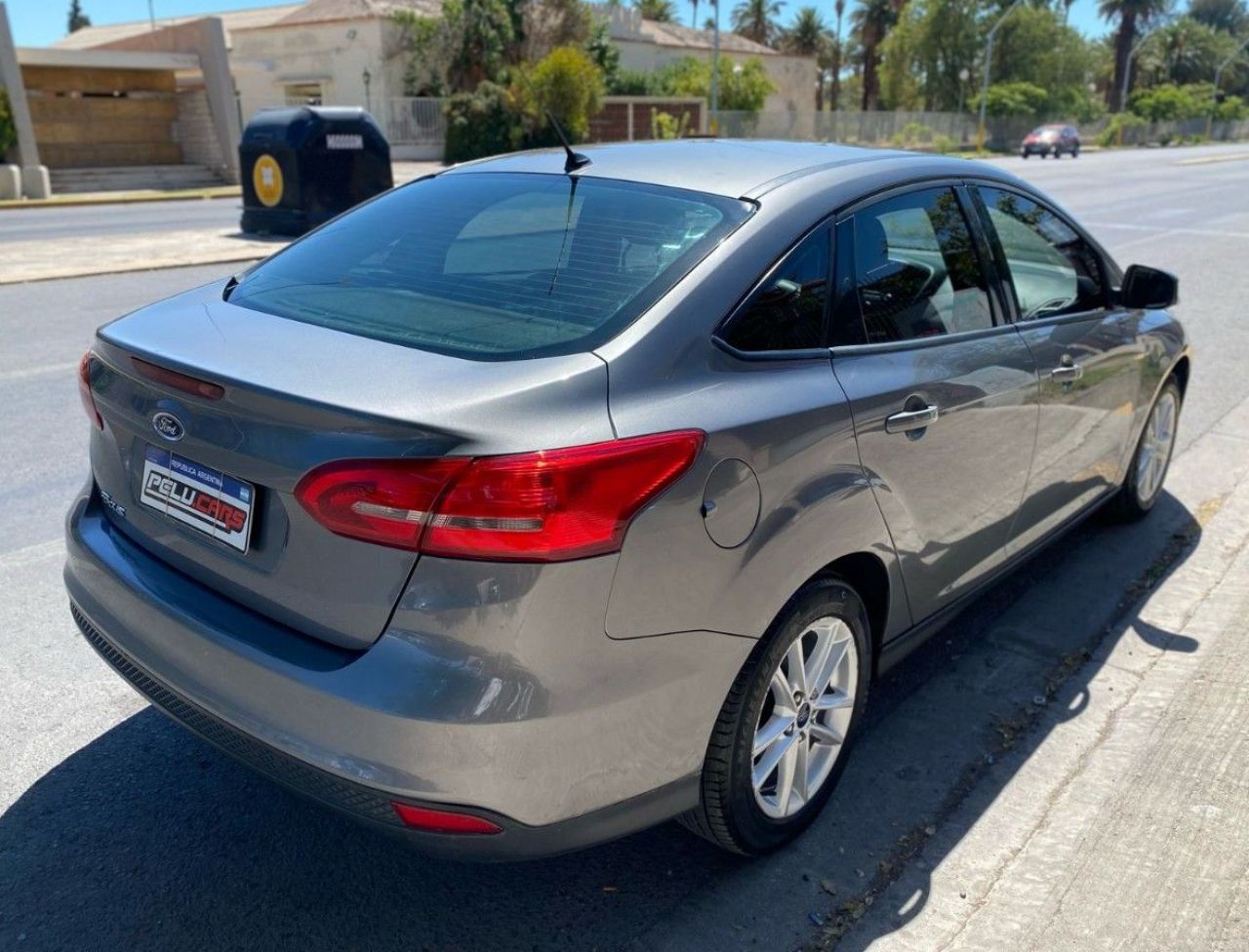 Ford Focus Usado Financiado en San Juan, deRuedas