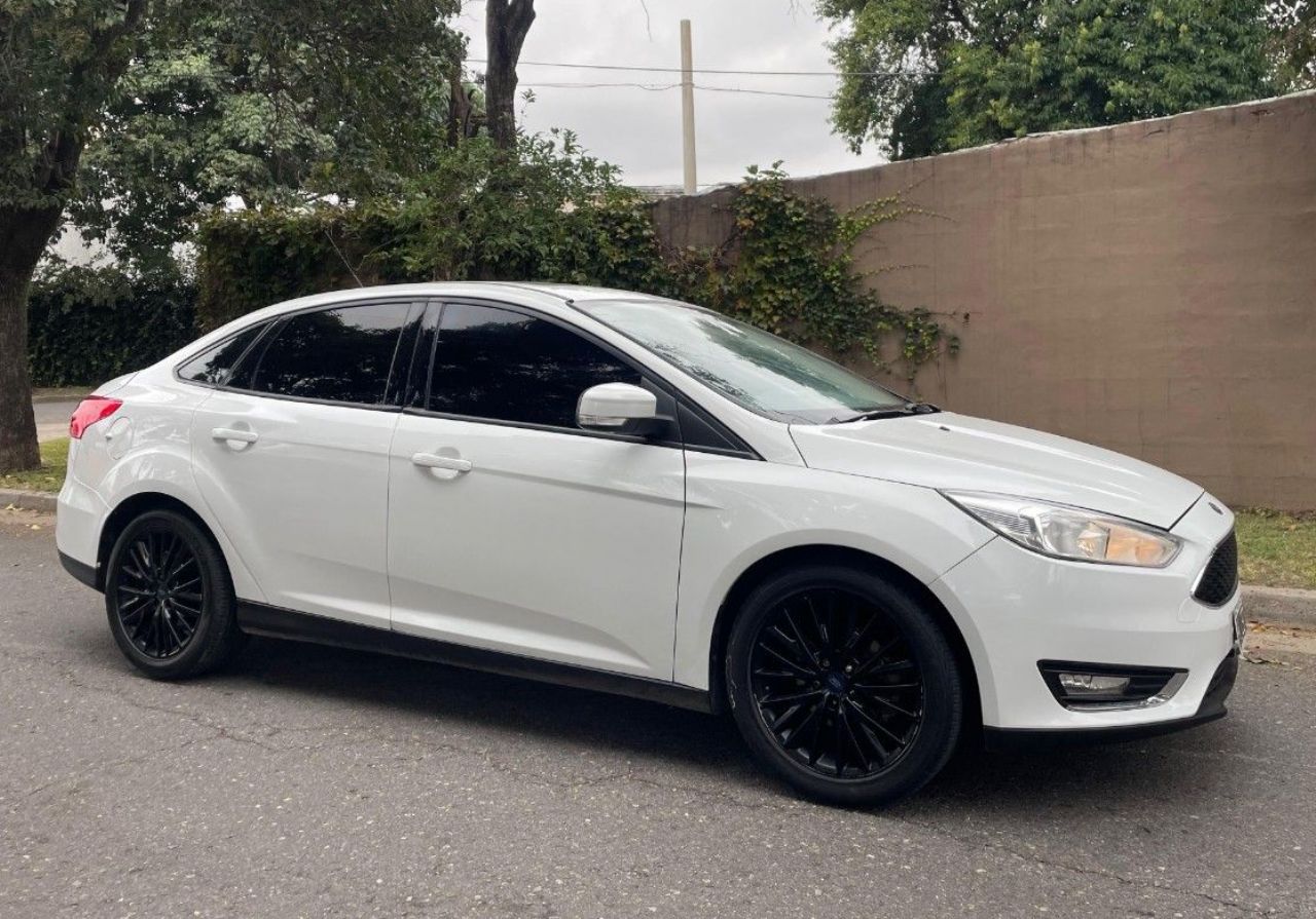 Ford Focus Usado Financiado en Córdoba, deRuedas