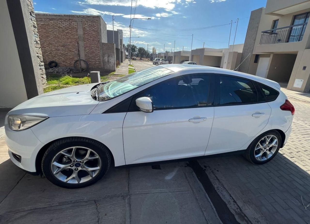 Ford Focus Usado en Mendoza, deRuedas