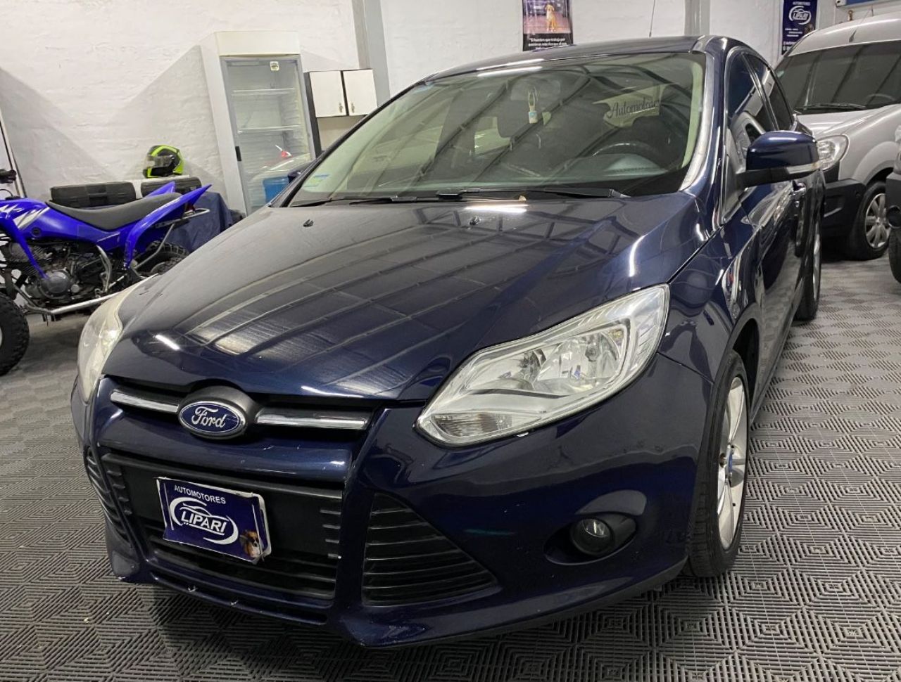 Ford Focus Usado Financiado en Mendoza, deRuedas
