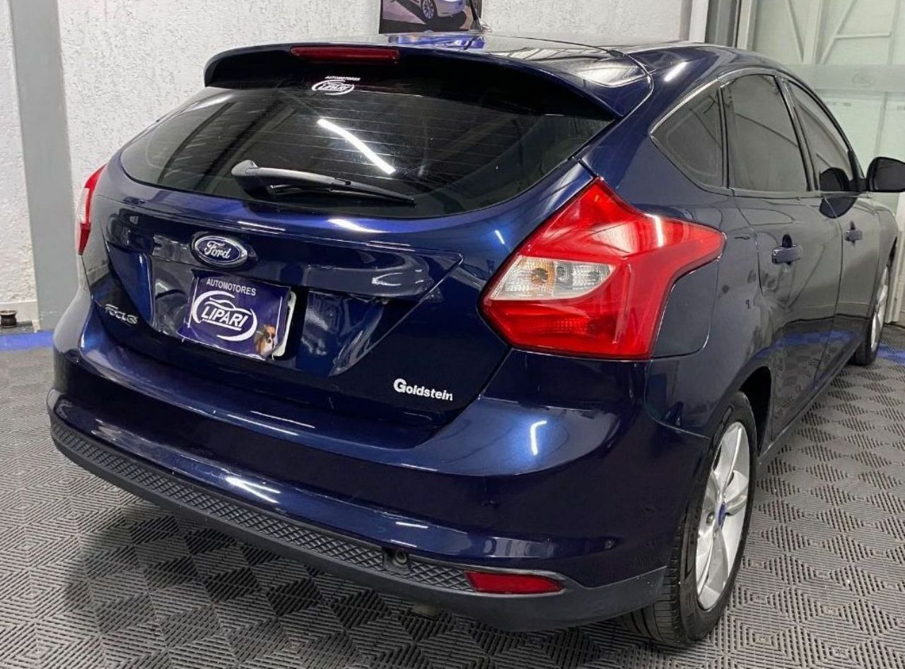 Ford Focus Usado Financiado en Mendoza, deRuedas