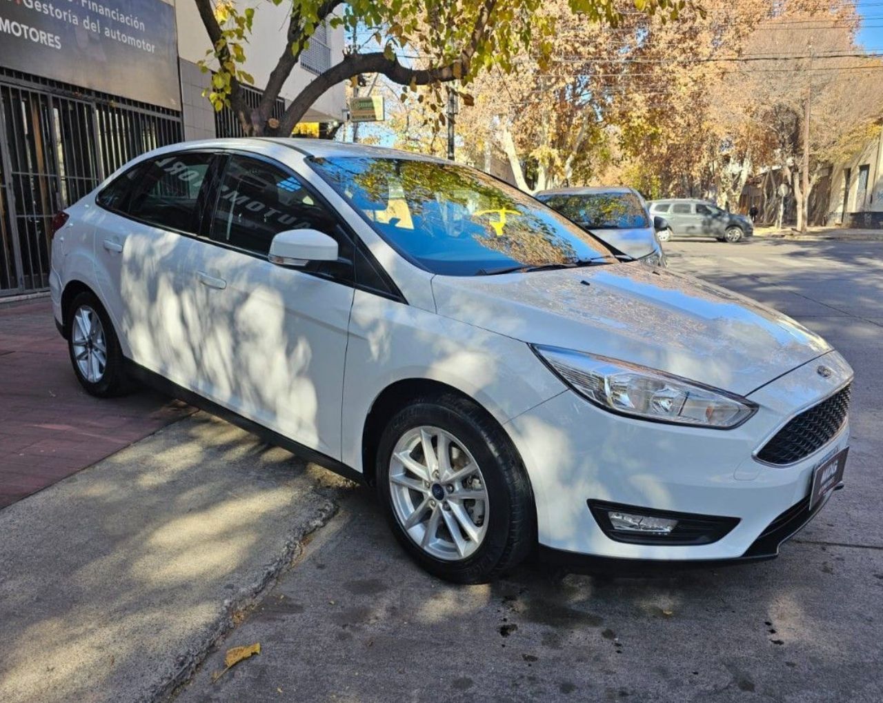 Ford Focus Usado Financiado en Mendoza, deRuedas