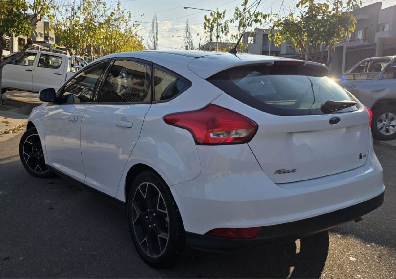 Ford Focus Usado en Mendoza, deRuedas