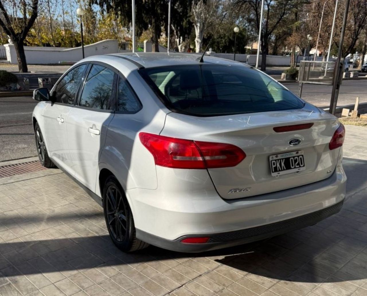 Ford Focus Usado Financiado en Mendoza, deRuedas
