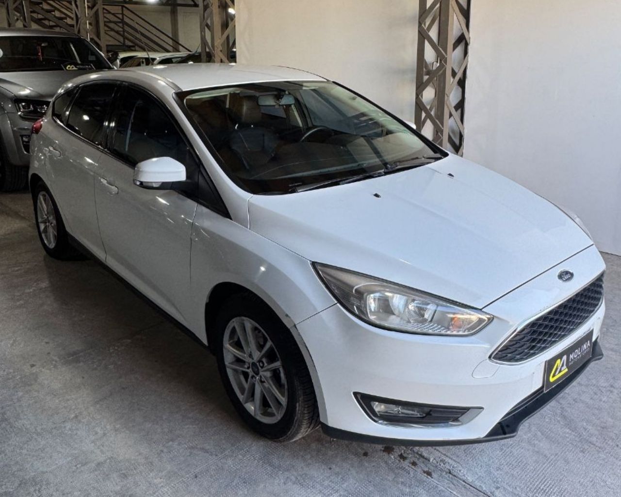 Ford Focus Usado Financiado en Mendoza, deRuedas