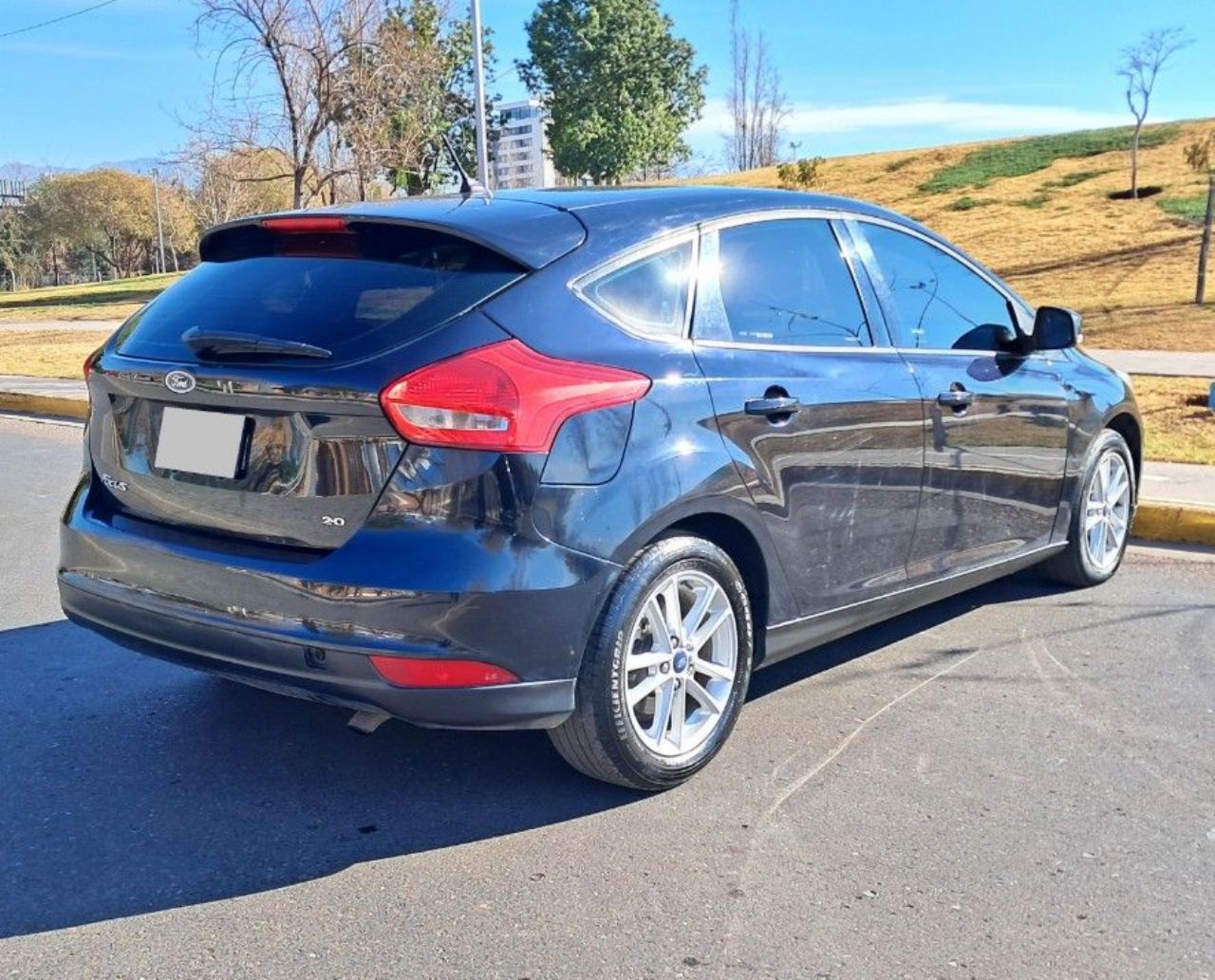 Ford Focus Usado Financiado en Mendoza, deRuedas