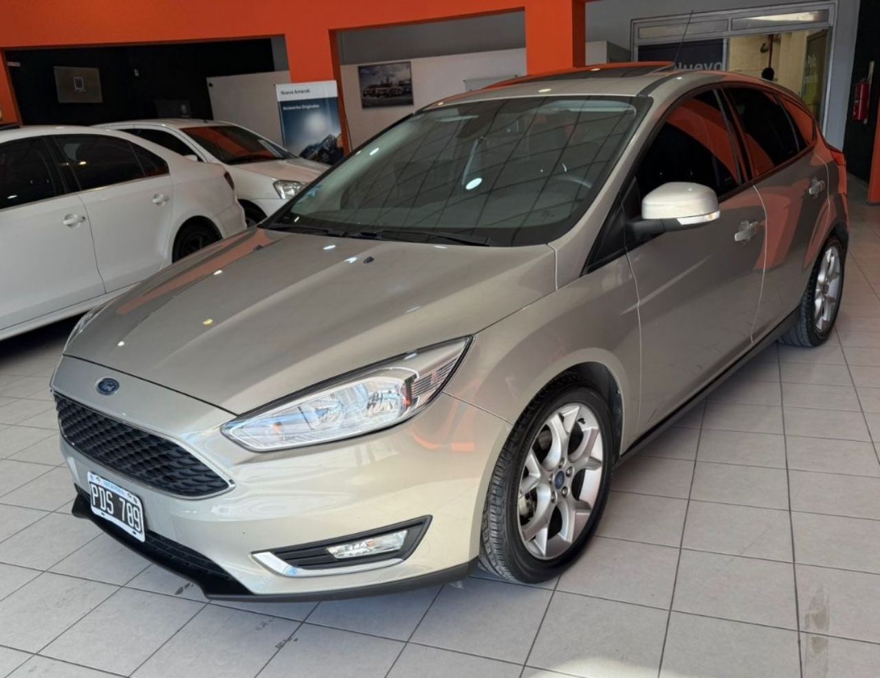 Ford Focus Usado Financiado en Mendoza, deRuedas