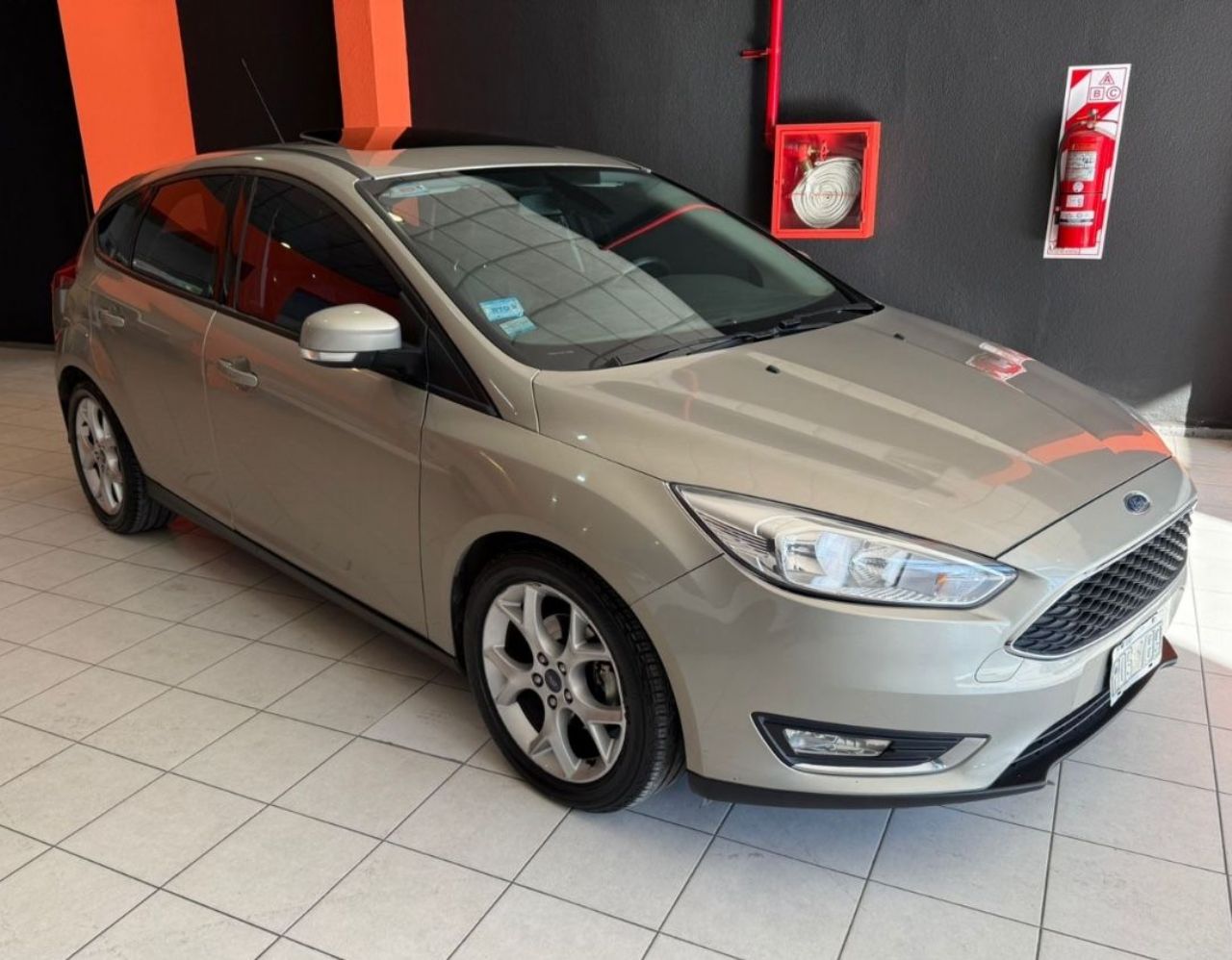 Ford Focus Usado Financiado en Mendoza, deRuedas