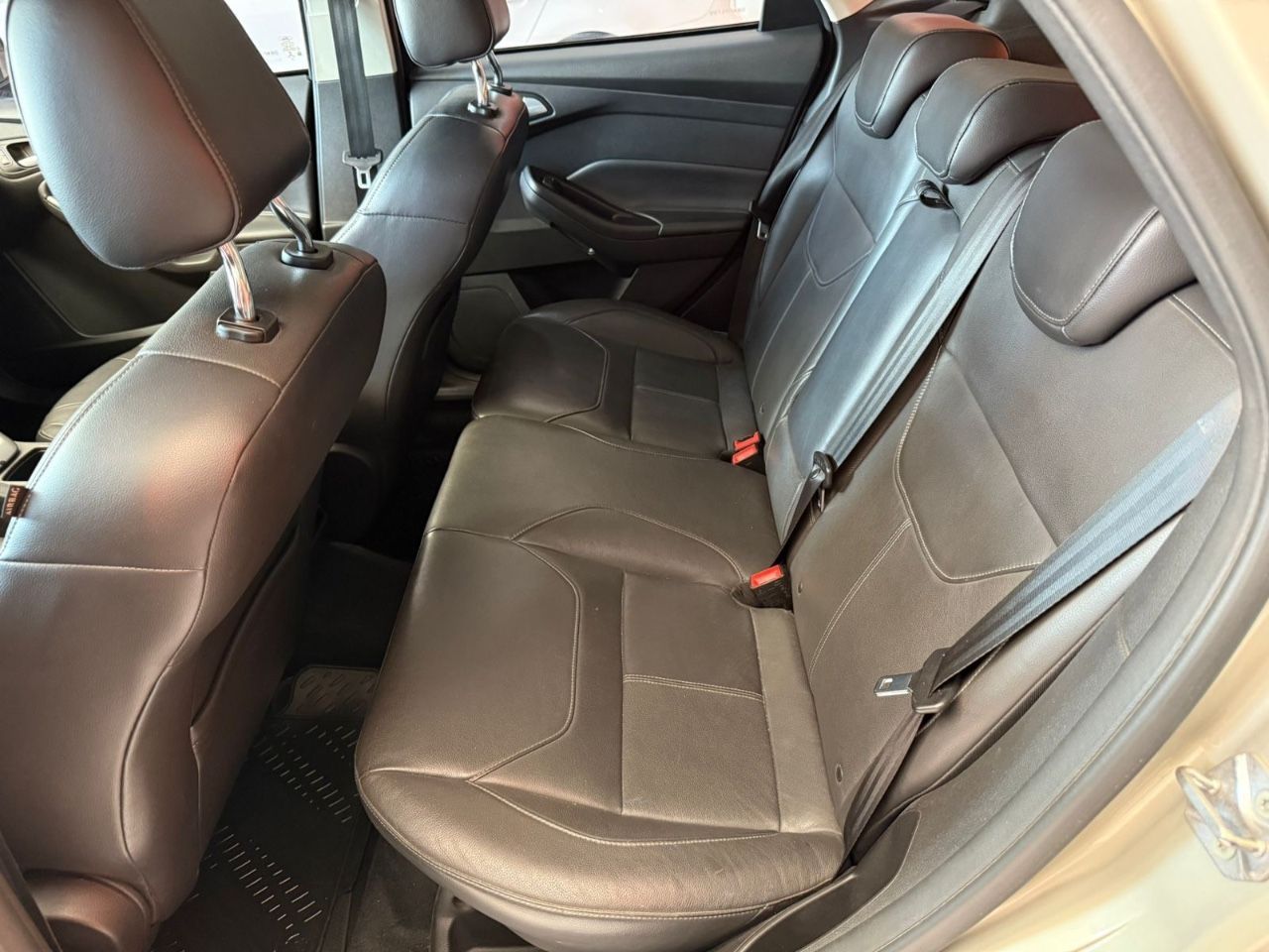 Ford Focus Usado Financiado en Mendoza, deRuedas