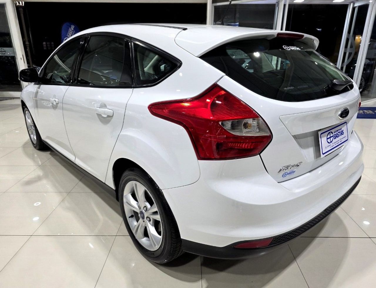 Ford Focus Usado Financiado en Mendoza, deRuedas