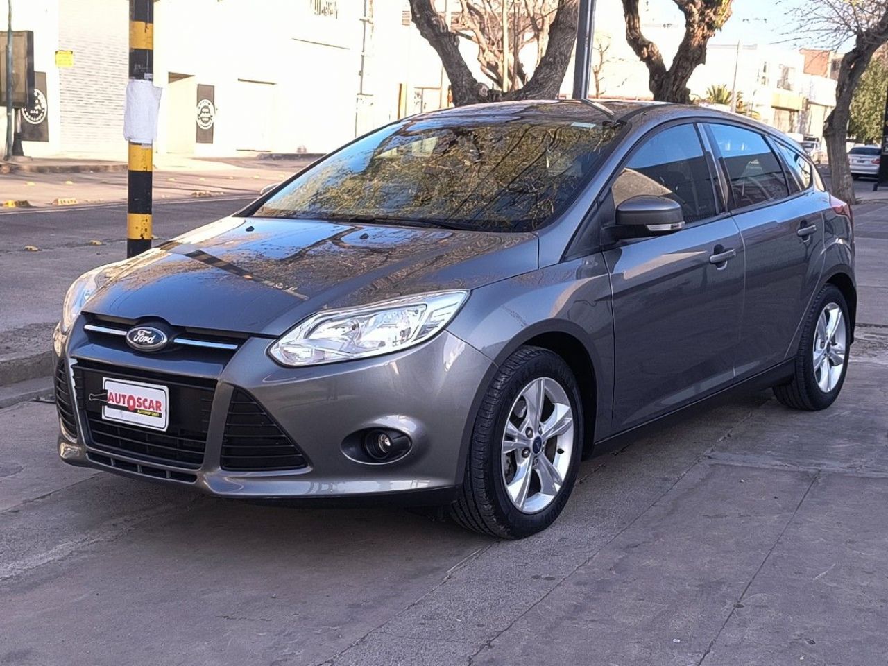 Ford Focus Usado Financiado en Mendoza, deRuedas