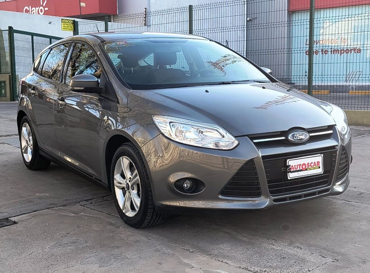 Ford Focus Usado Financiado en Mendoza, deRuedas